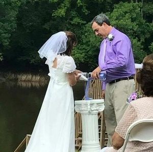 Meet your Posher, Chuck